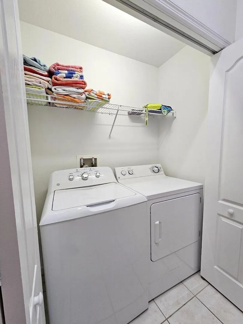Gated, Private Pool, Pool Table, 8 Miles To Disney, 21 Miles To Universal, Wifi Davenport Holiday home